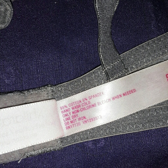 Summer Sale ☀️ Xhilaration convertible t-shirt bra - Picture 2 of 5